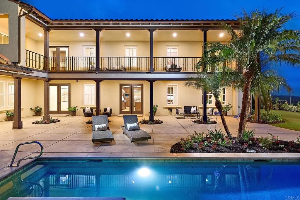 3205 Sitio Montecillo