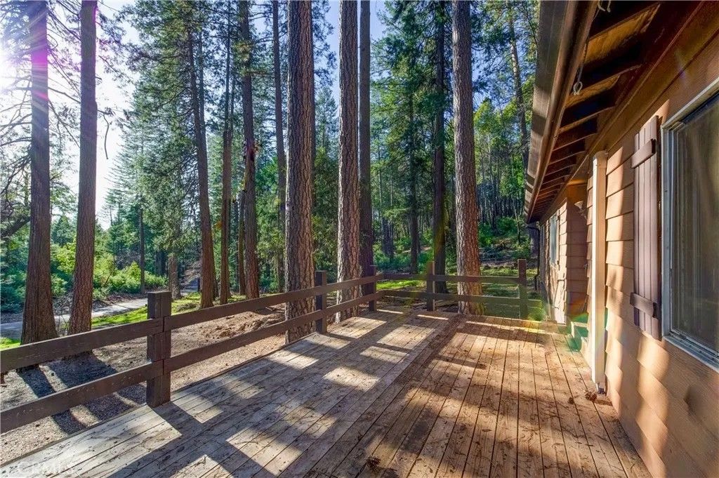 Photo of 6613 Hupp Coutolenc Rd, Magalia, CA 95954 (MLS # SN26054975)