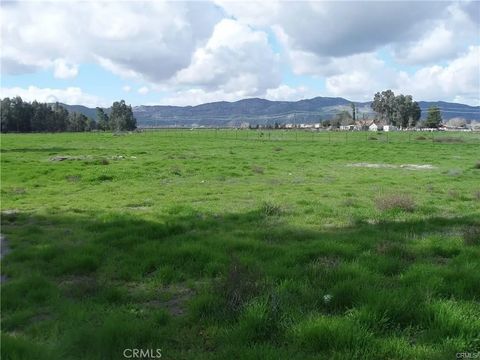 1545 N Ramona San Jacinto CA 92583