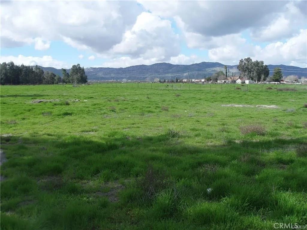 Photo of 1545 N Ramona, San Jacinto, CA 92583 (MLS # CV22148766)