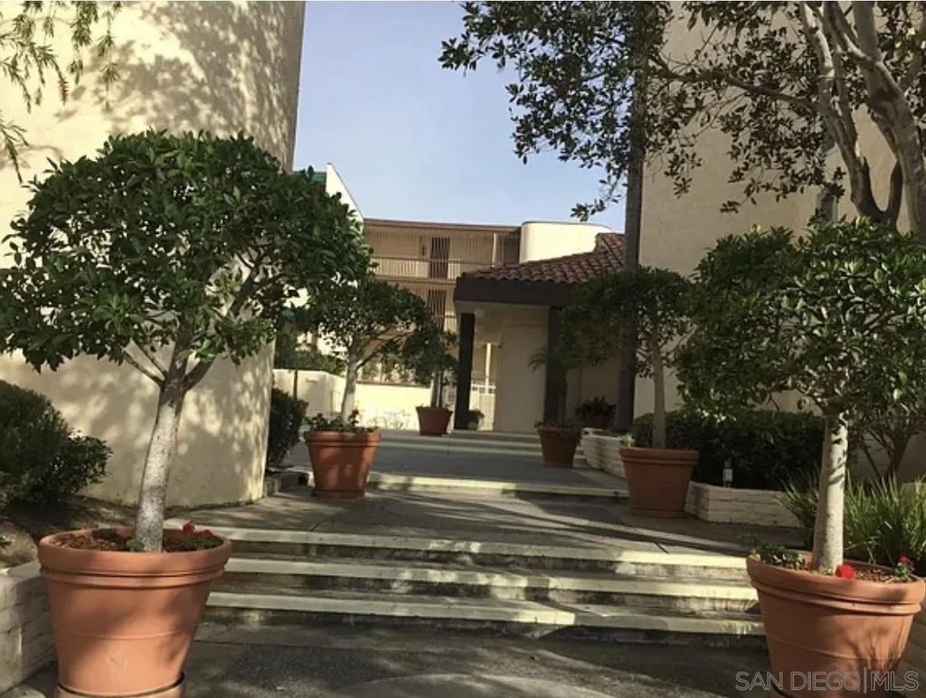 Photo of 6455 La Jolla Blvd, La Jolla, CA 92037 (MLS # 250045900)