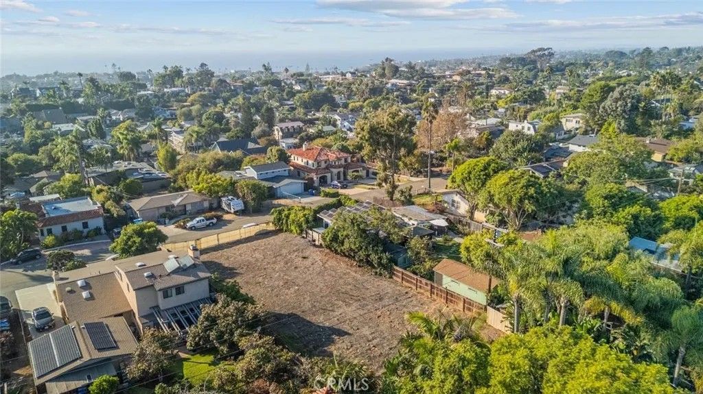 Photo of 837 Stratford Dr, Encinitas, CA 92024 (MLS # ND25250523)