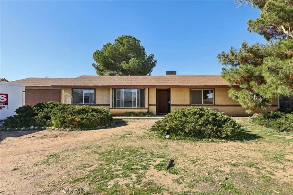 Photo of 7460 El Cerrito Avenue, Hesperia, CA 92345 (MLS # CV26010161)