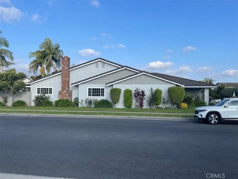 8349 Charloma