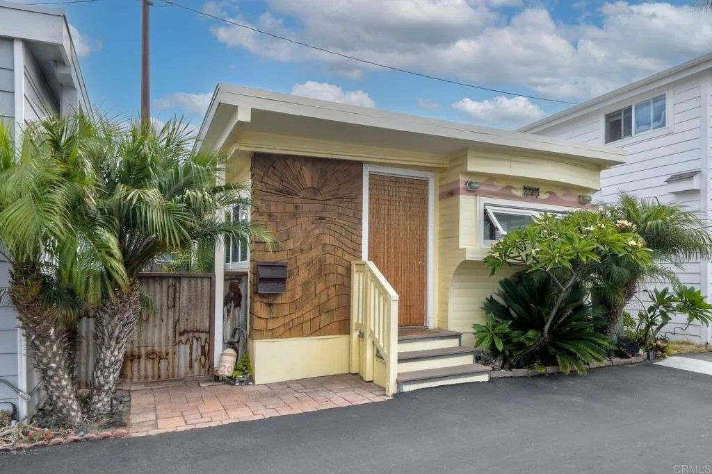 Photo of 170 Diana #20, Encinitas, CA 92024 (MLS # NDP2504152)