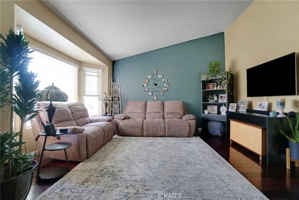 9881 Dauntless Street