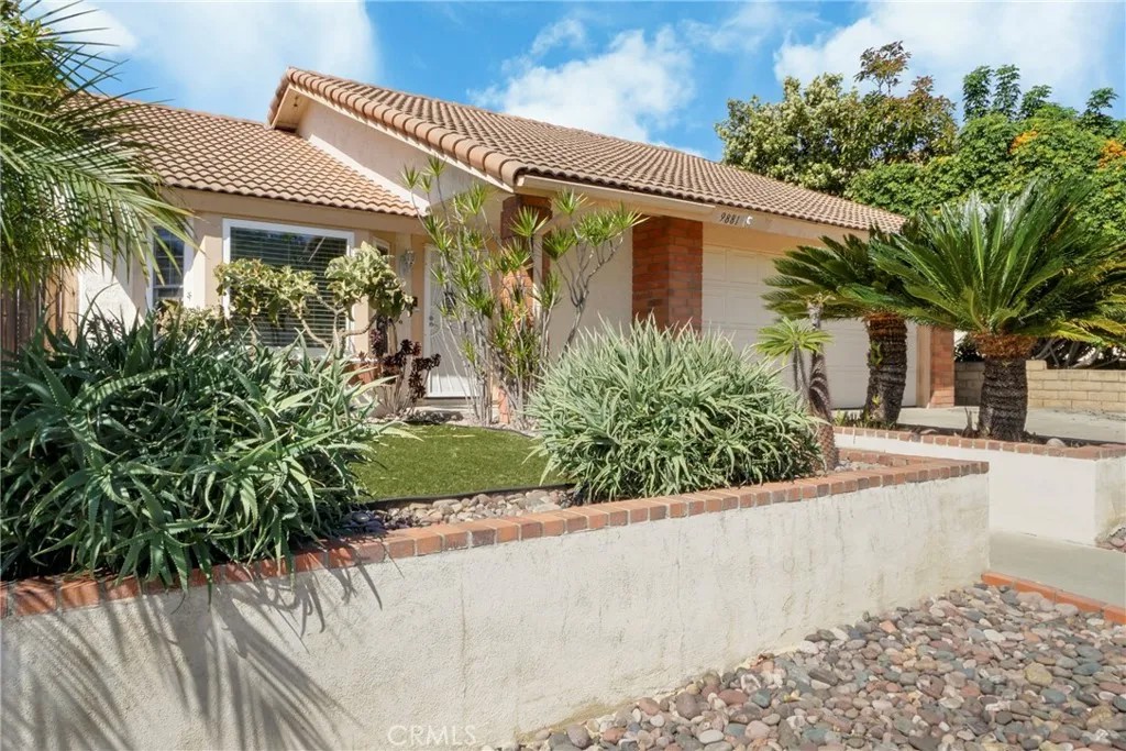 9881 Dauntless Street