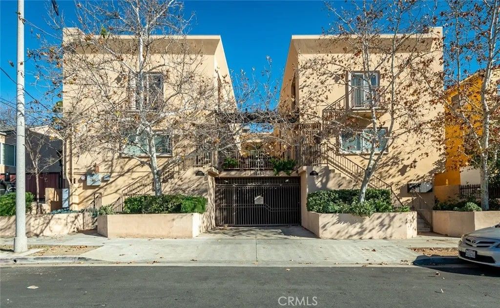 Photo of 10160 Fernglen Avenue #7, Tujunga, CA 91042 (MLS # GD26012563)