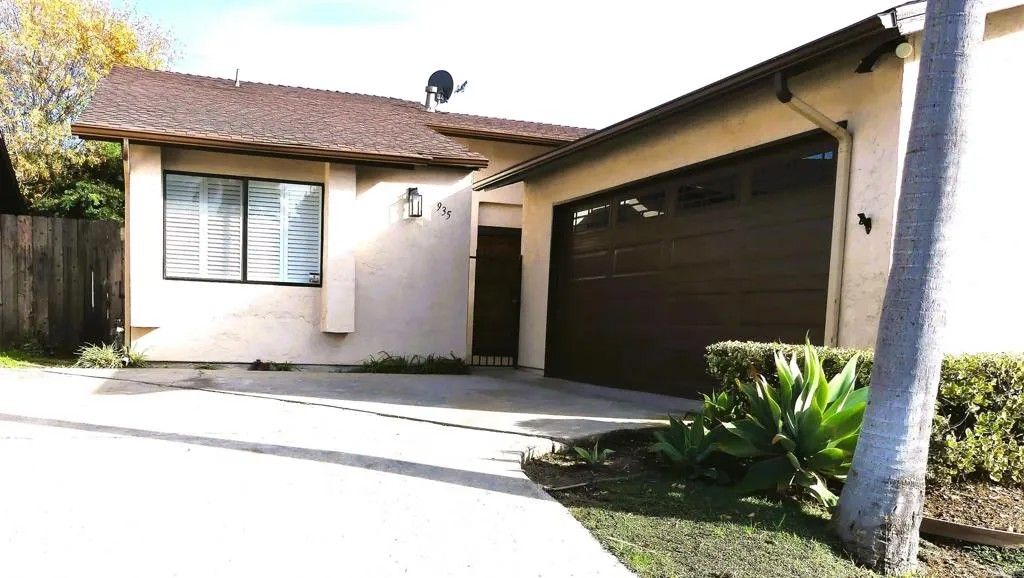 Photo of 935 Woodcreek Road, Fallbrook, CA 92028 (MLS # NDP2507166)