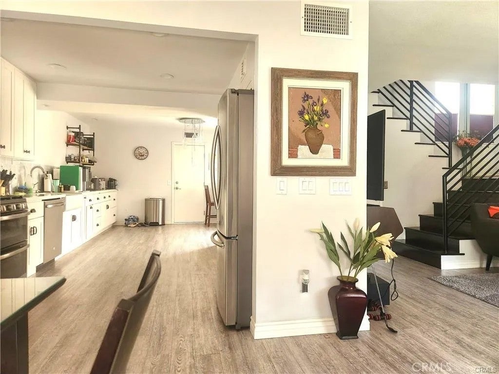 9735 El Paseo