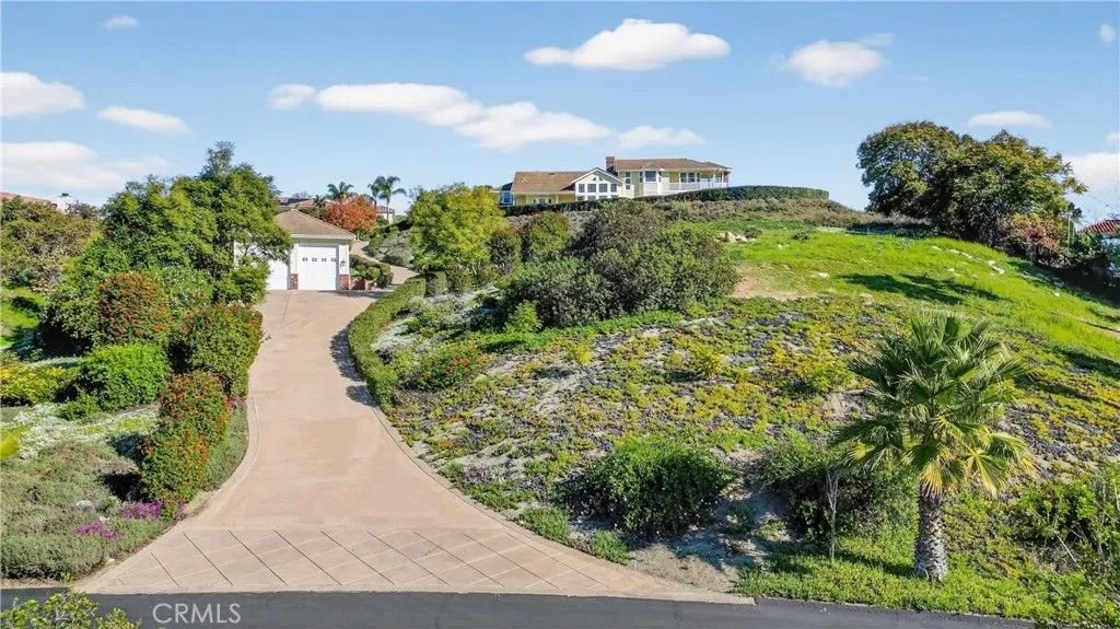 Photo of 2292 Dos Lomas, Fallbrook, CA 92028 (MLS # IV26075071)