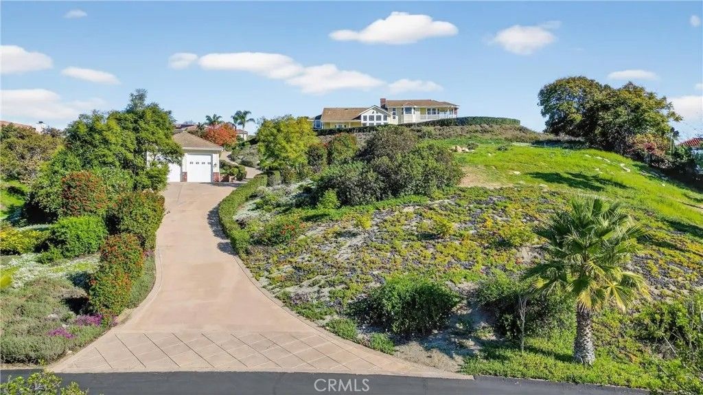 Photo of 2292 Dos Lomas, Fallbrook, CA 92028 (MLS # IV26075071)