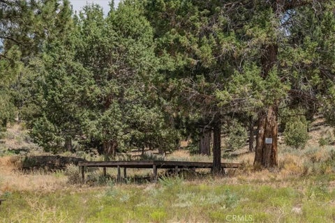 Tiny photo for 550 Eagle Ridge Rd, Big Bear Lake, CA 92314 (MLS # CV26215841)
