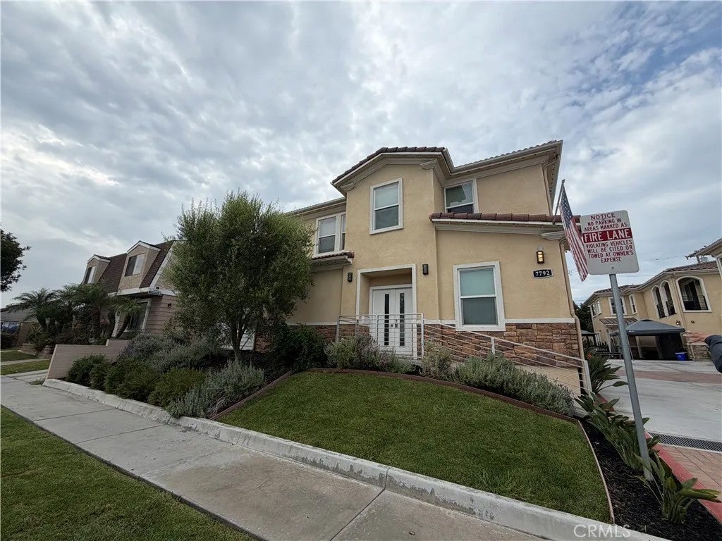 Photo of 7796 Liberty, Huntington Beach, CA 92647 (MLS # OC26228790)