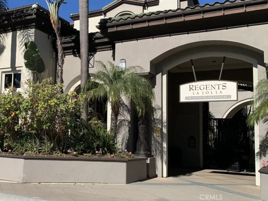 Photo of 9293 Regents Road #C303, La Jolla, CA 92037 (MLS # TR26003644)