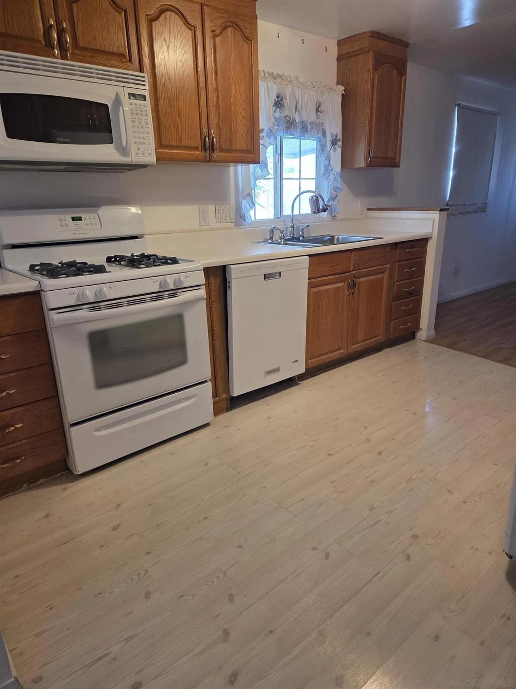 Photo of 2550 E Valley Parkway #122, Escondido, CA 92027 (MLS # 260015650)