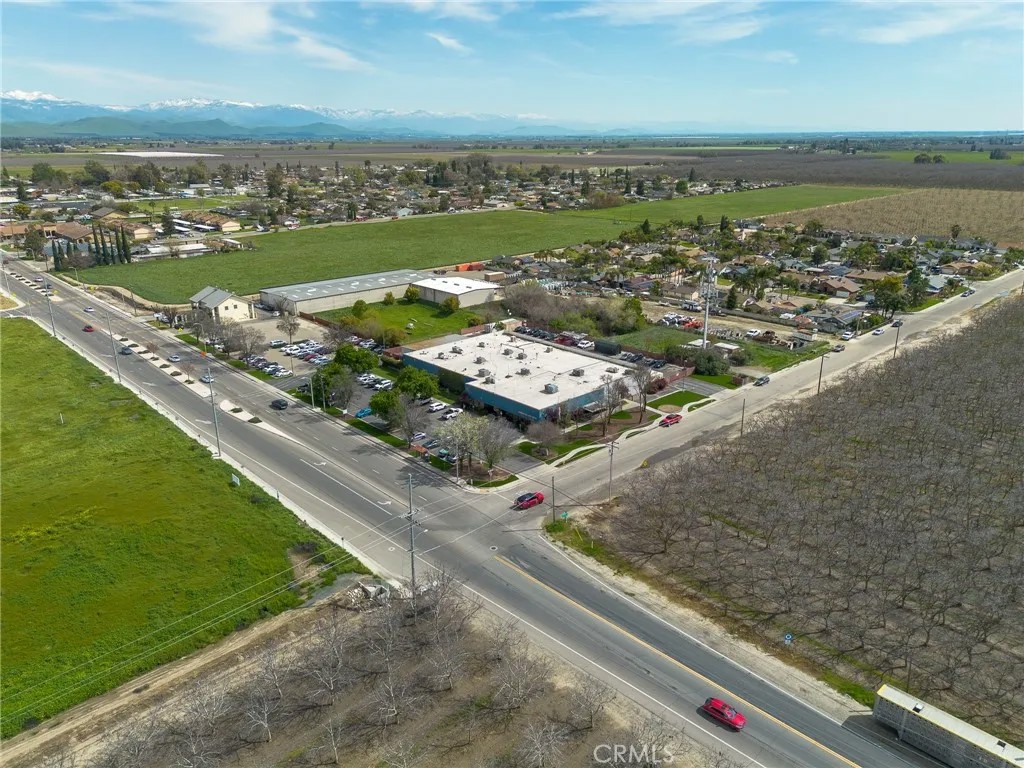 896 N Mariposa