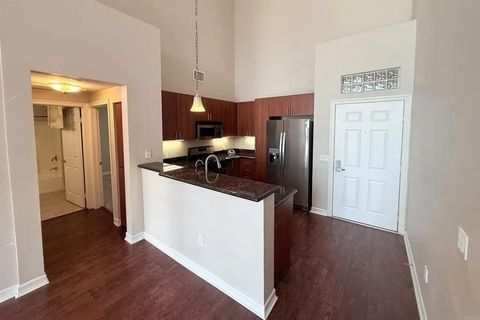 Tiny photo for 1465 C Street #3614, San Diego, CA 92101 (MLS # NDP2600115)