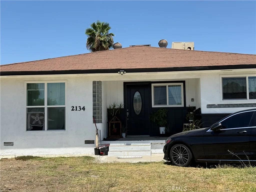 Photo of 2134 Sacramento ST, Bakersfield, CA 93305 (MLS # SR26175831)