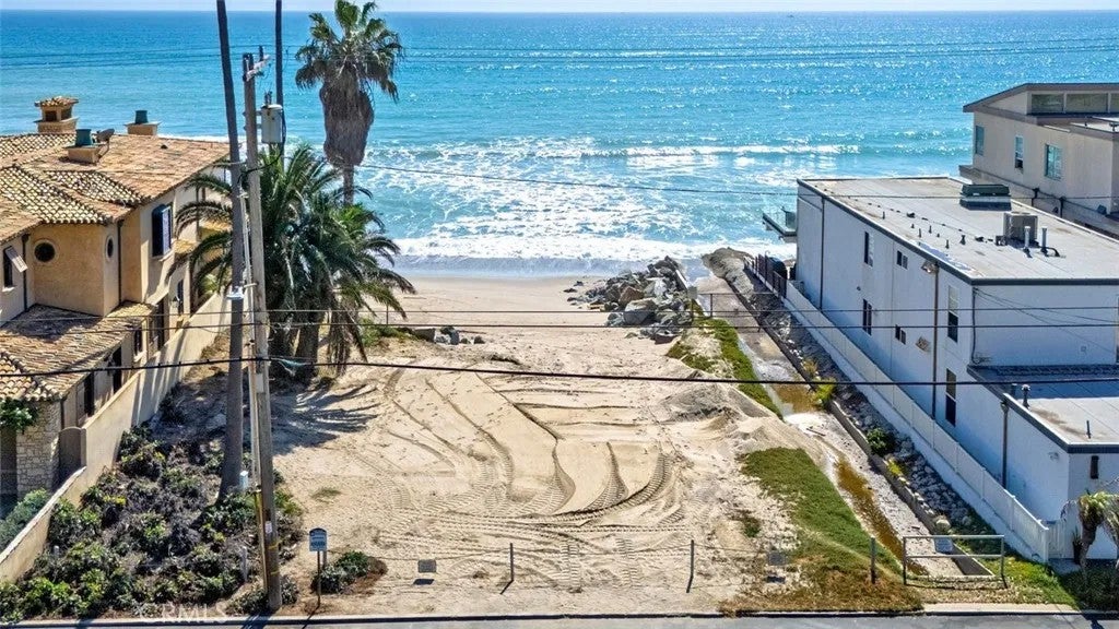 Photo of 35075 Beach RD, Dana Point, CA 92624 (MLS # OC26200092)