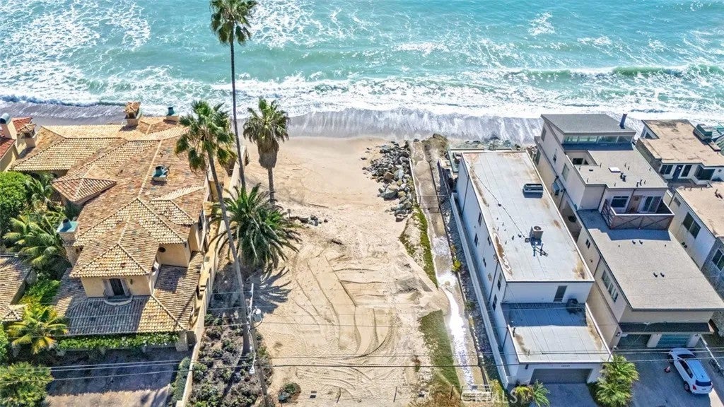 Photo of 35075 Beach RD, Dana Point, CA 92624 (MLS # OC26200092)