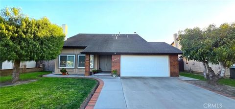 Photo of 1010 Janetwood Drive, Oxnard, CA 93030 (MLS # SR26058615)