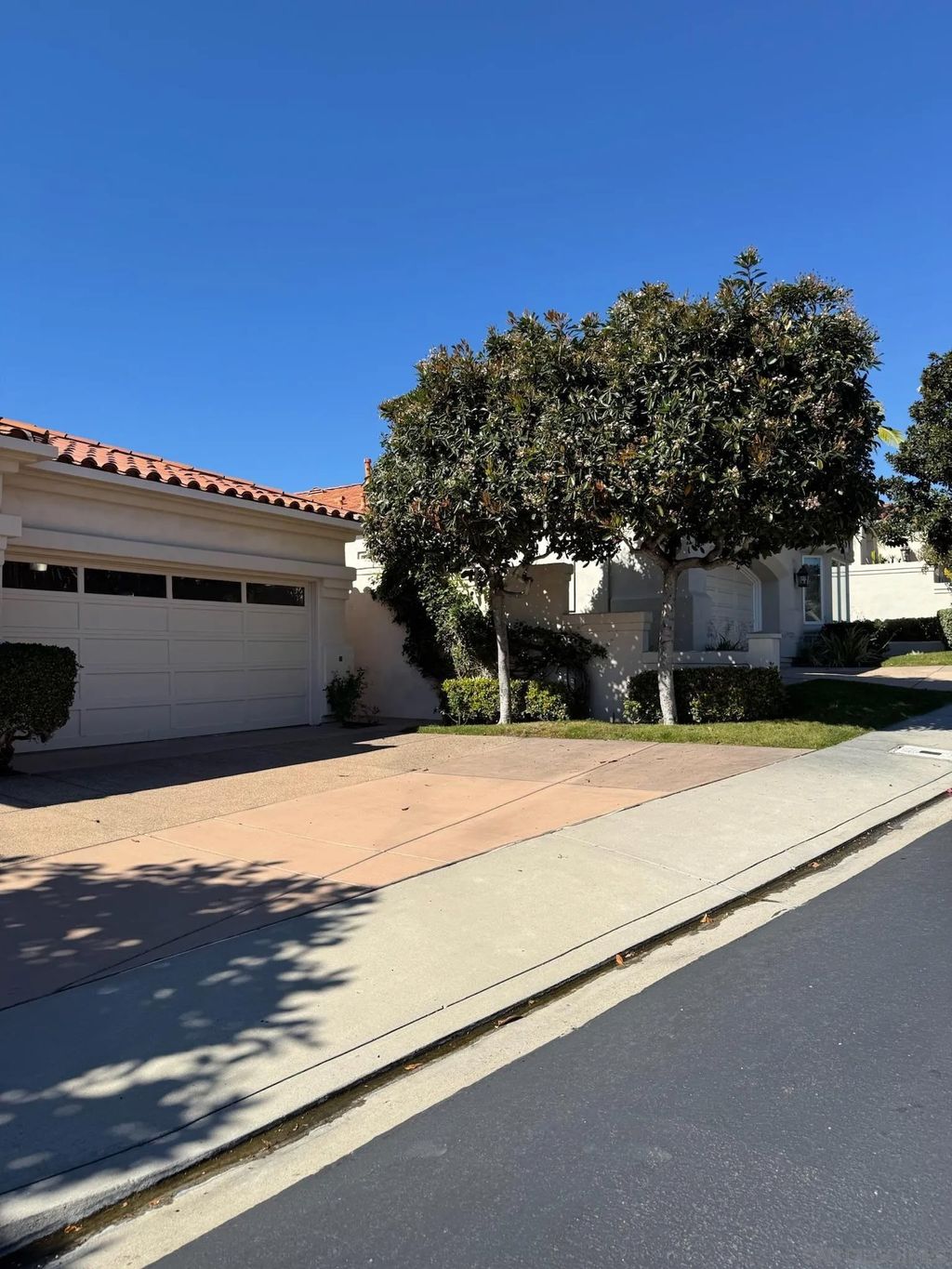 Photo of 5574 Caminito Genio, La Jolla, CA 92037 (MLS # 260006152)