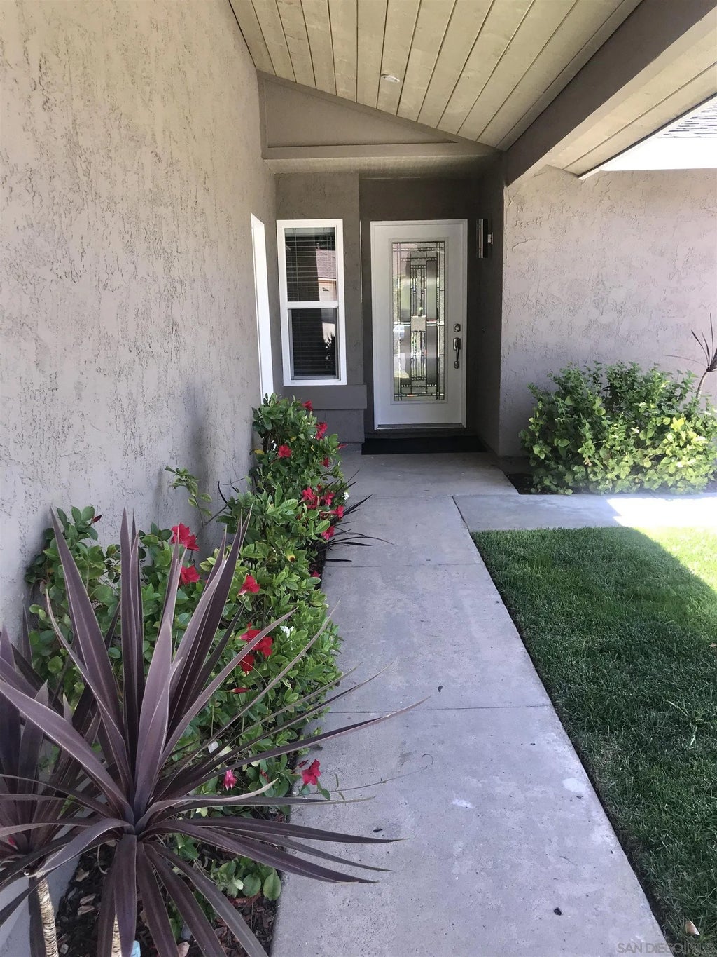 Photo of 1739 Jasmine ST, El Cajon, CA 92021 (MLS # 260016789)