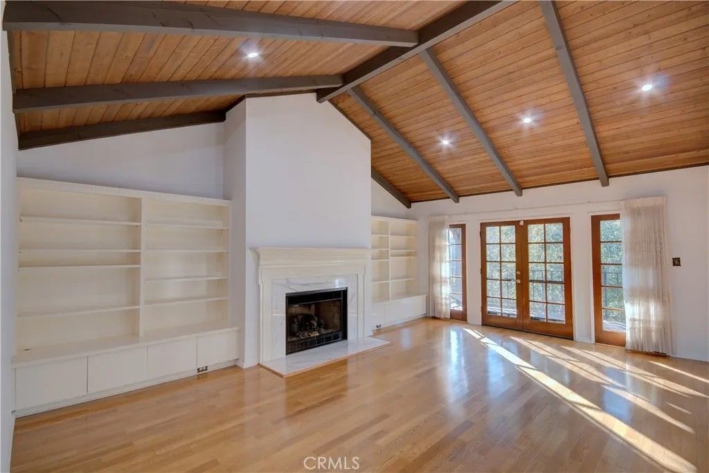 Photo of 2606 Canada Boulevard #201, Glendale, CA 91208 (MLS # GD25277102)