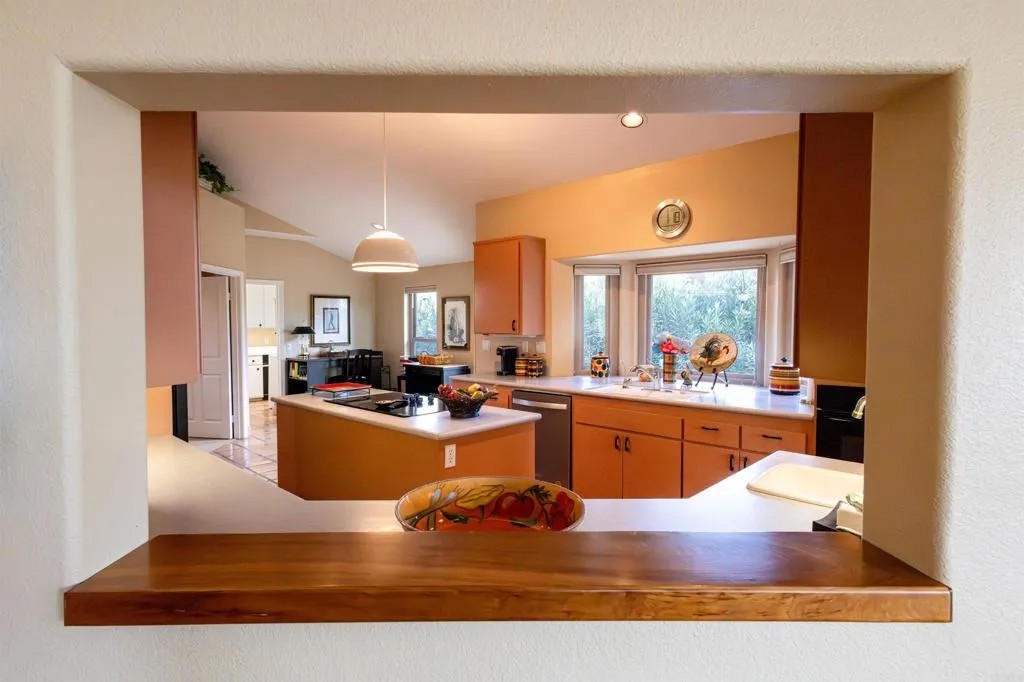 1549 Sandstone Circle