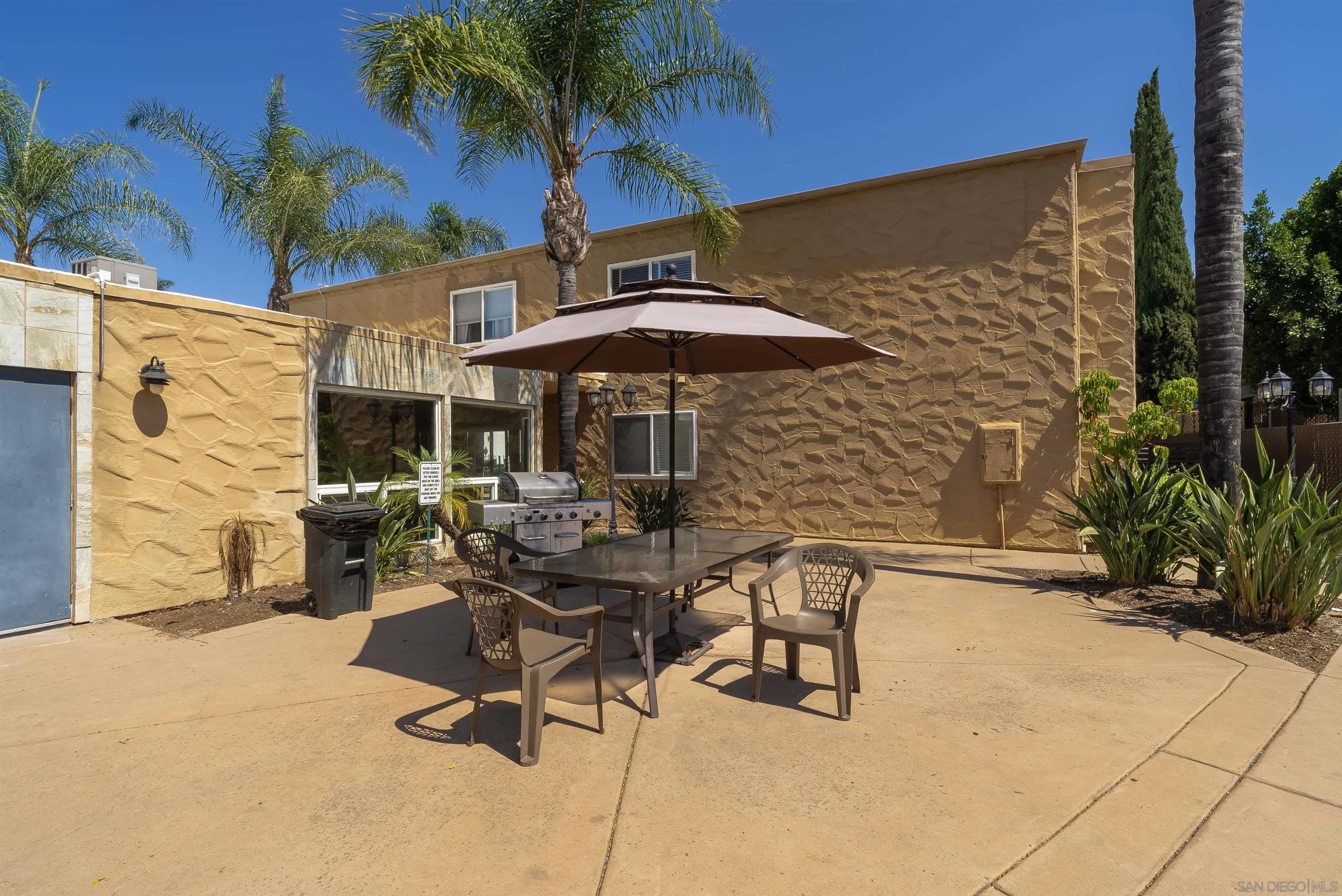 1386 E Madison Ave 47