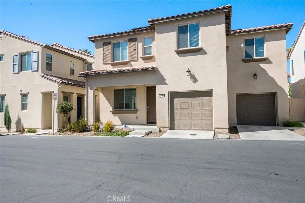 1454 E Laurelwood