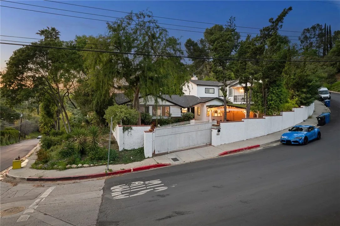 3601 Dellvale Place