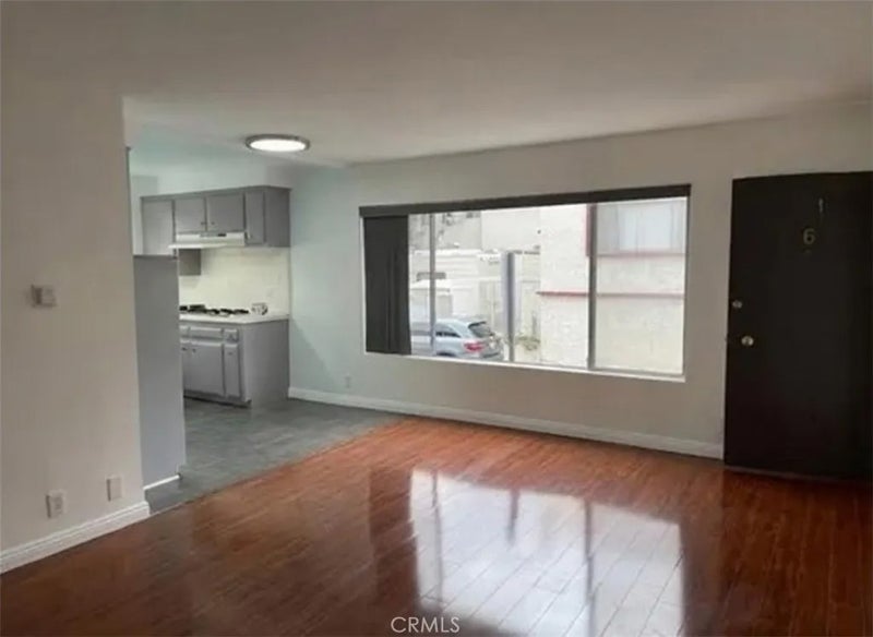 951 N Gardner 6