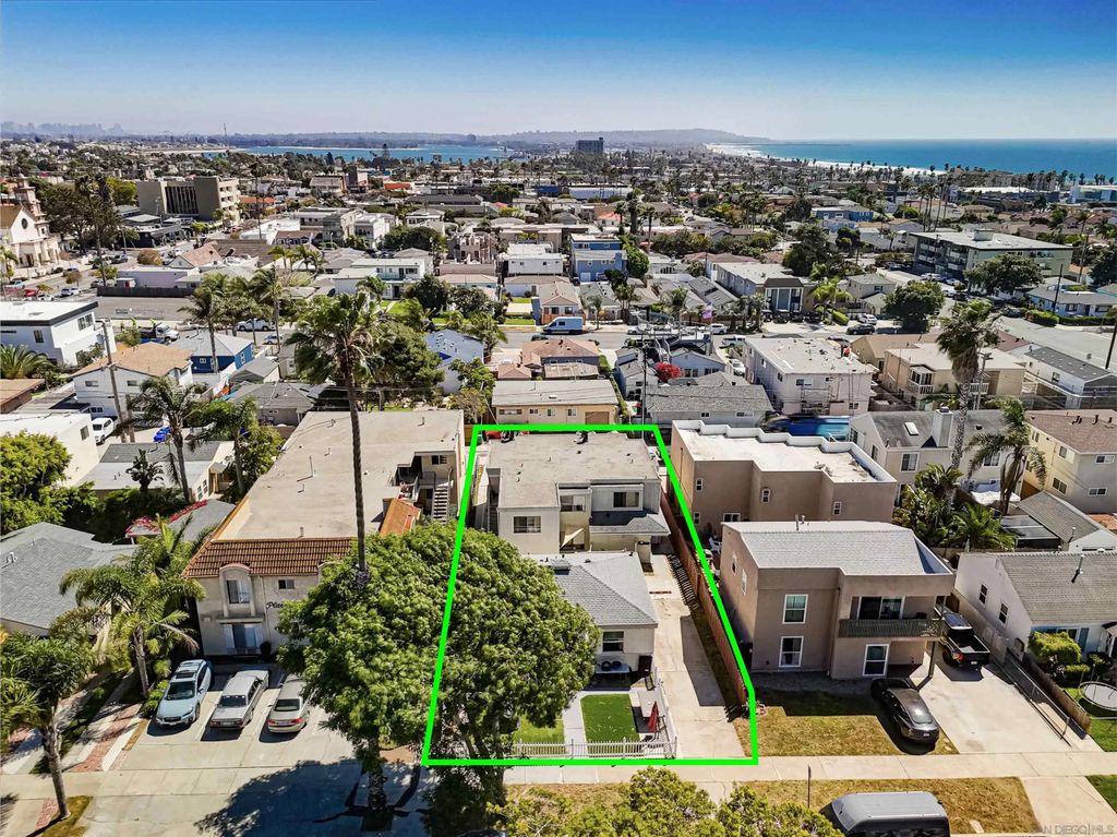 Photo of 935 Chalcedony Street, San Diego, CA 92109 (MLS # 260007770)