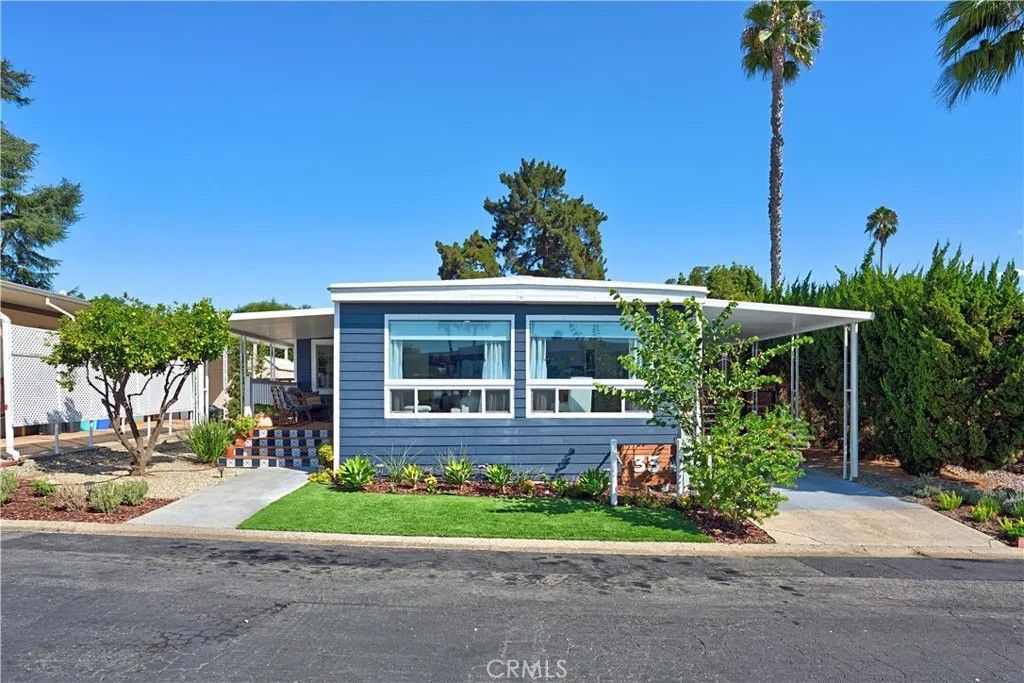Photo of 1120 E Mission Rd #33, Fallbrook, CA 92028 (MLS # SW25226190)