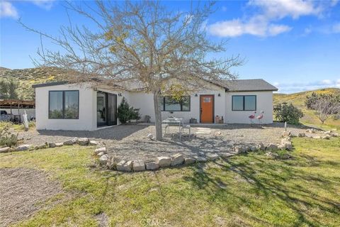 Photo of 47721 222nd St, Lancaster, CA 93536 (MLS # SR26050283)