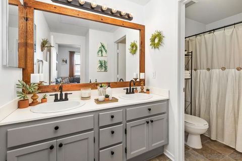 Tiny photo for 1338 Nicolette Ave #1033, Chula Vista, CA 91913 (MLS # 250042543)