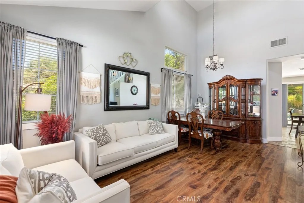 3273 Ivy Court