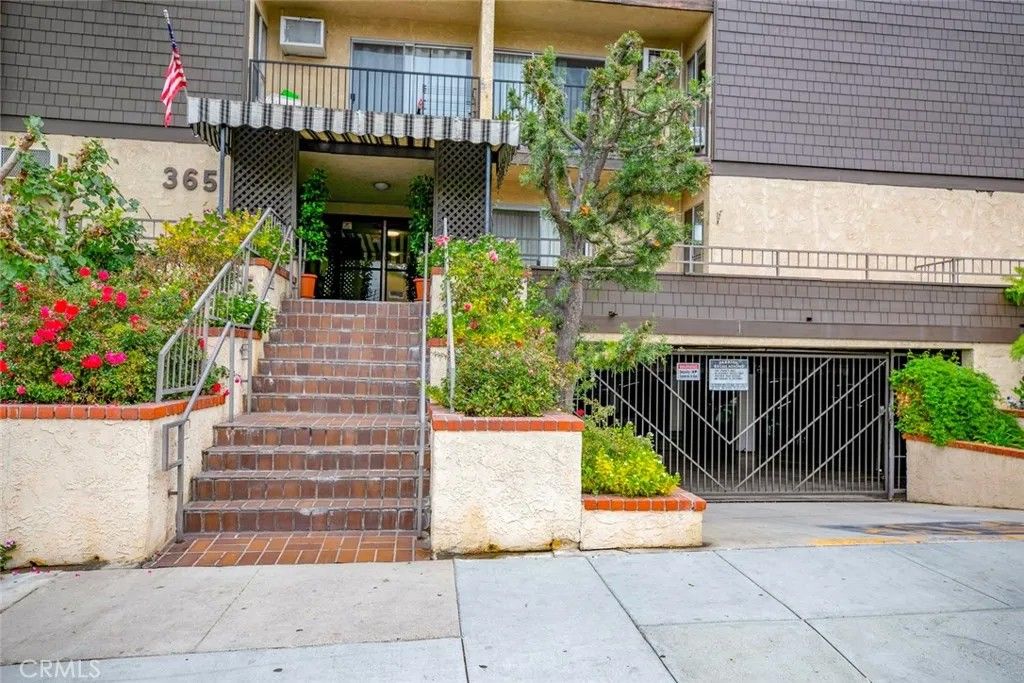 Photo of 365 Burchett Street #217, Glendale, CA 91203 (MLS # GD26067957)