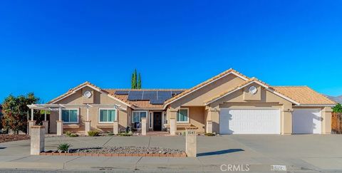 Photo of 1547 E Beringer, San Jacinto, CA 92583 (MLS # SW25263771)