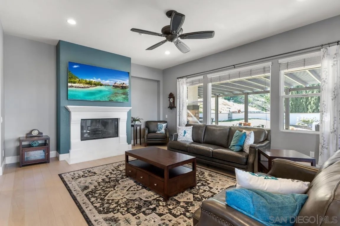 310 Highland Oaks