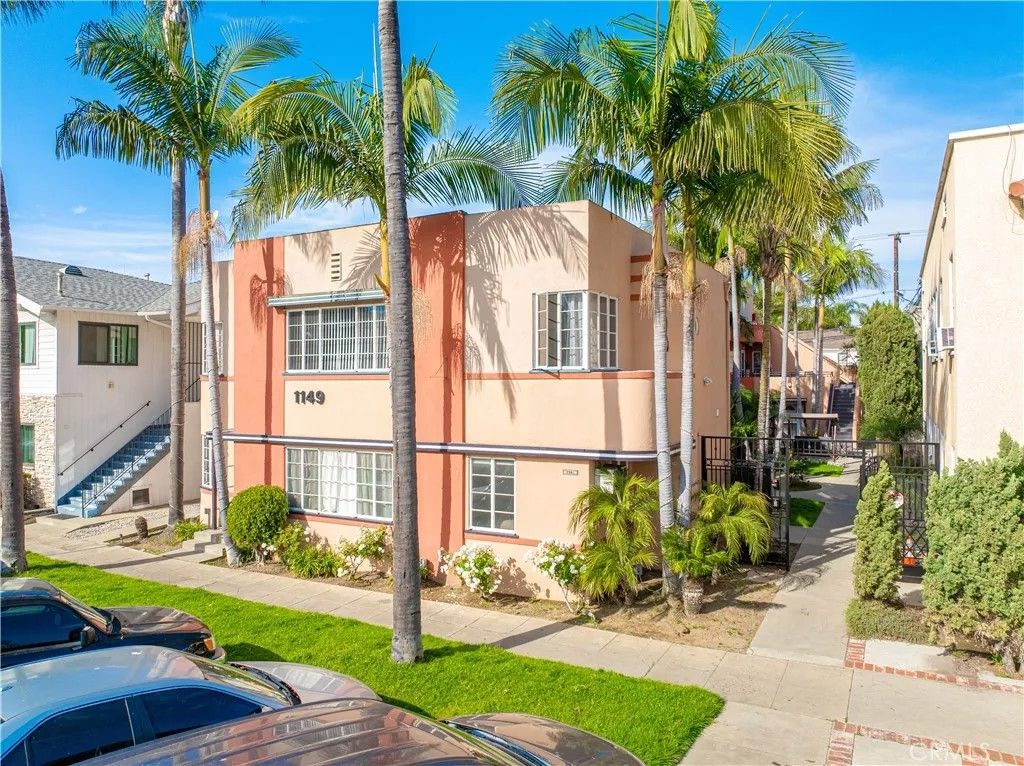 Photo of 1149 E 1st St, Long Beach, CA 90802 (MLS # PW26011273)