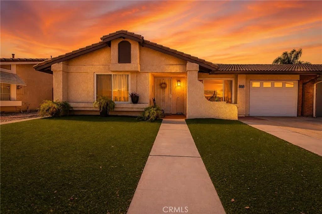 Photo of 1974 Hooper Dr, San Jacinto, CA 92583 (MLS # IV26154874)
