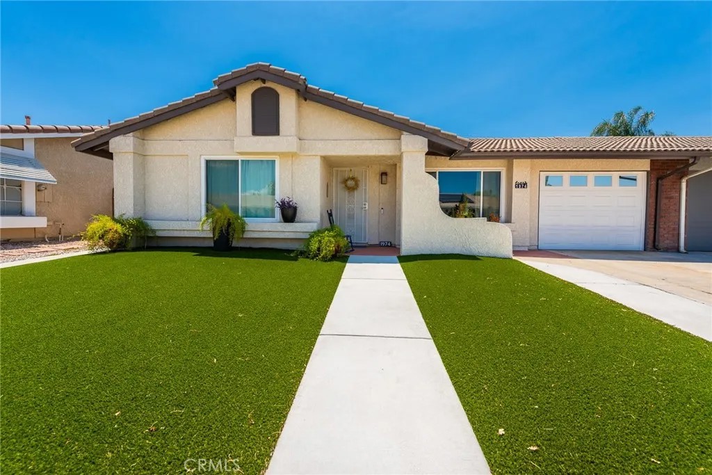 1974 Hooper Dr