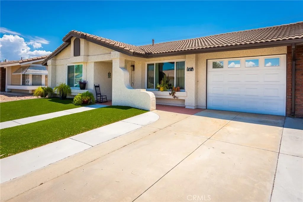1974 Hooper Dr