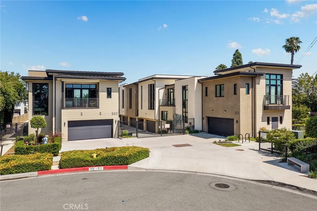 501 N Santa Anita