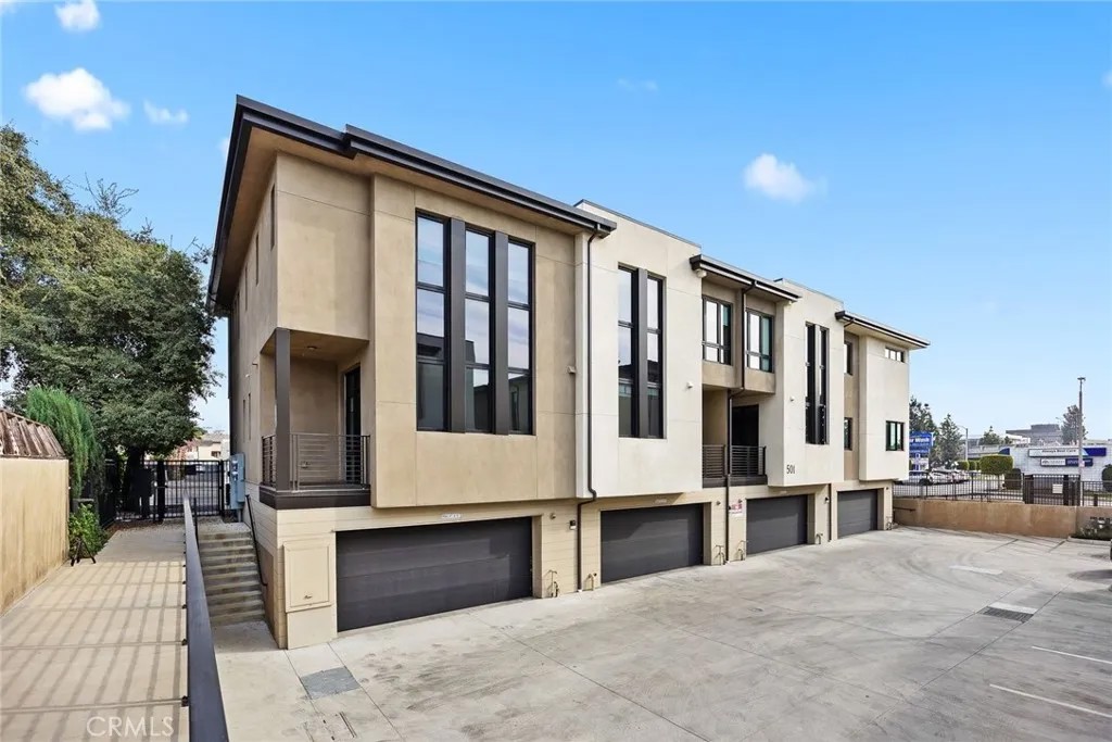 501 N Santa Anita