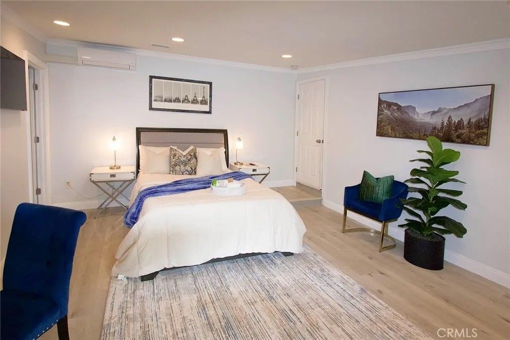 Photo of 5929 Colfax Avenue, North Hollywood, CA 91601 (MLS # SR26037986)