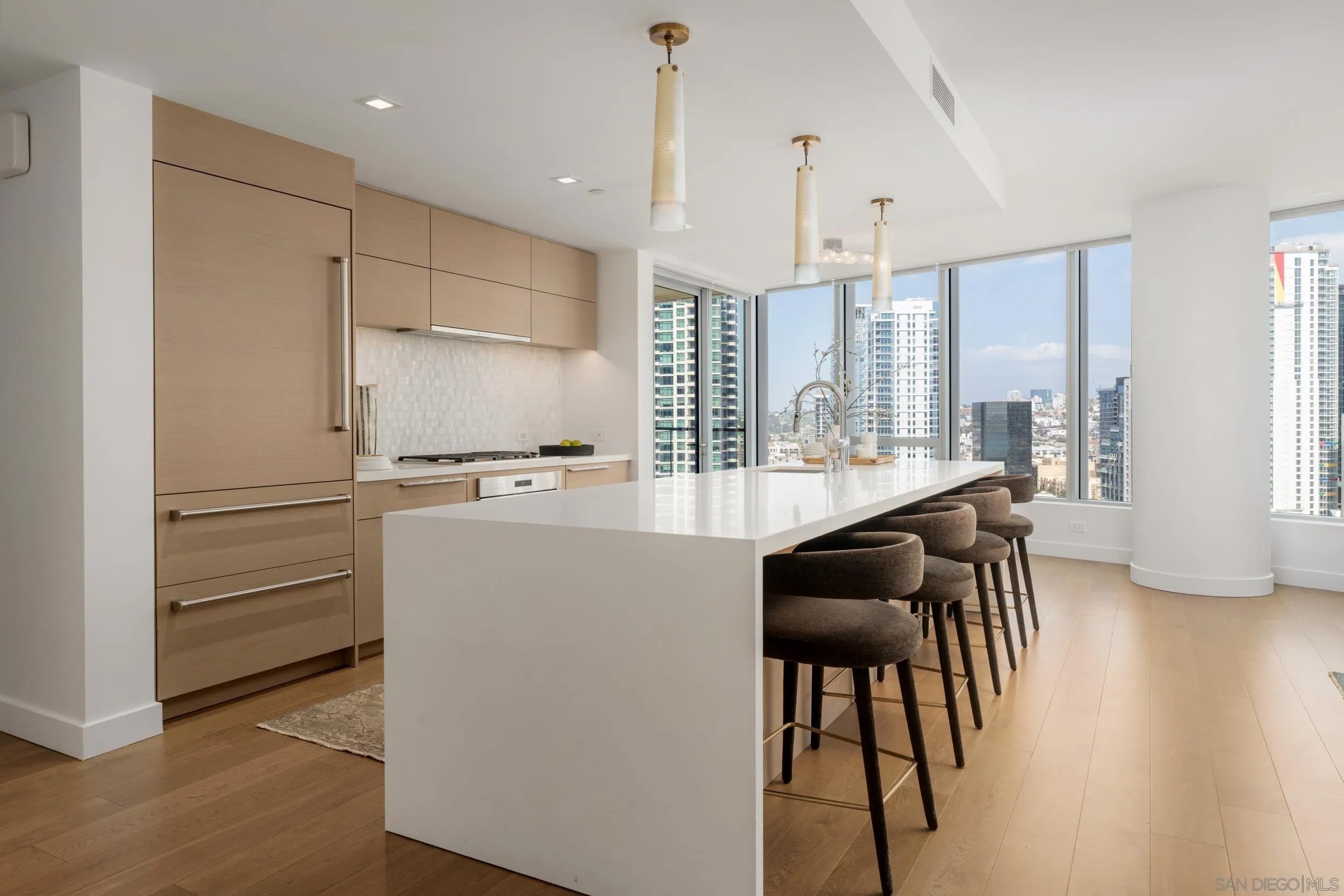 888 W E Street 2105